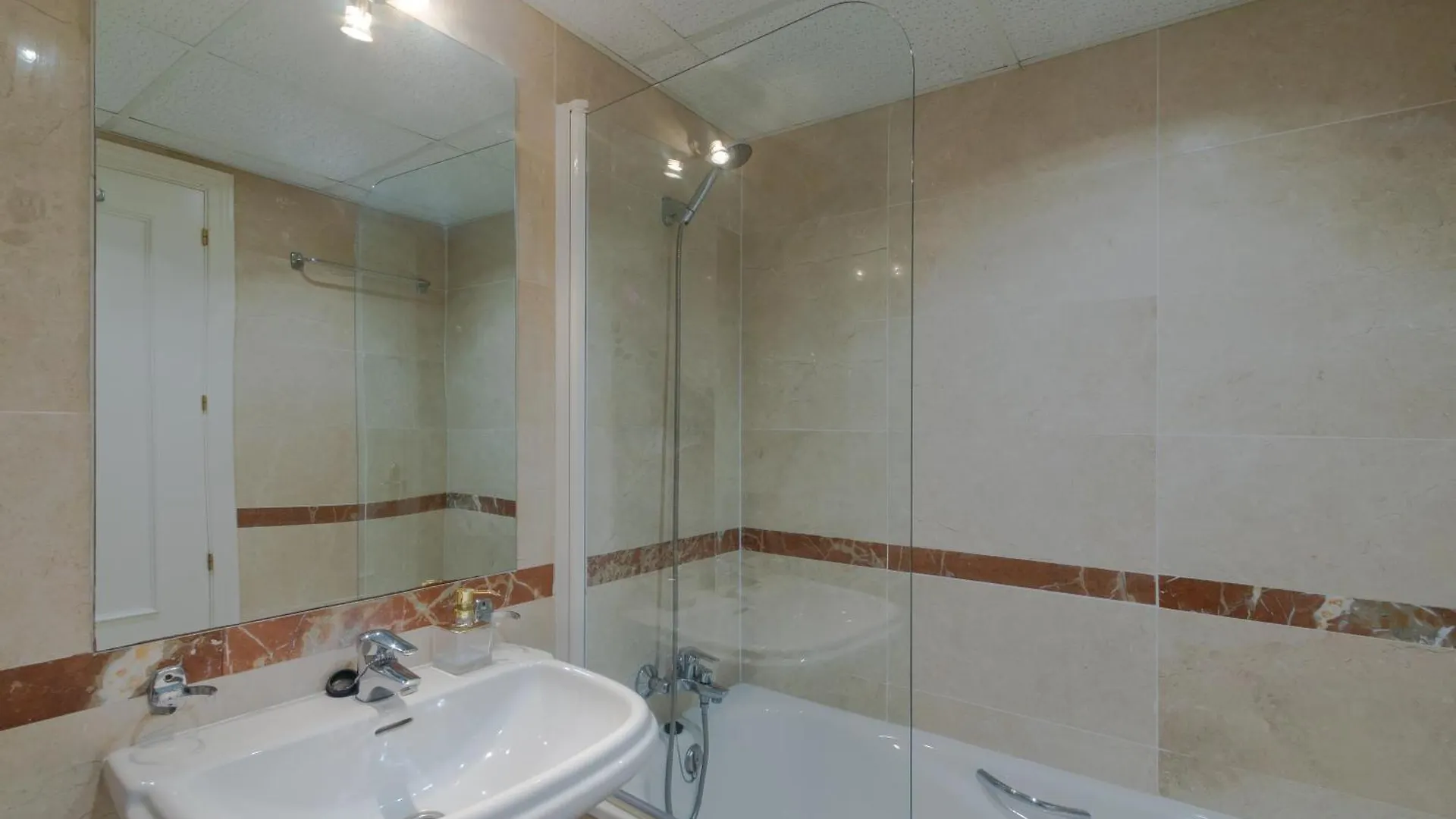 Estrella De La Bahia Apartman Bahia de Casares